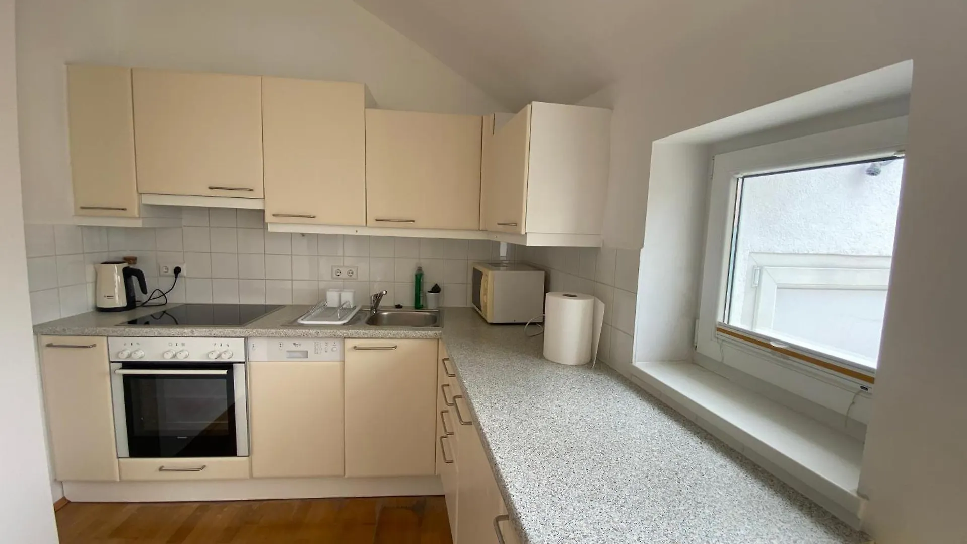 Ferienwohnung Luxury Penthouse Near Metro, Train Station And 15 Mins Center Wien 0*,  Österreich