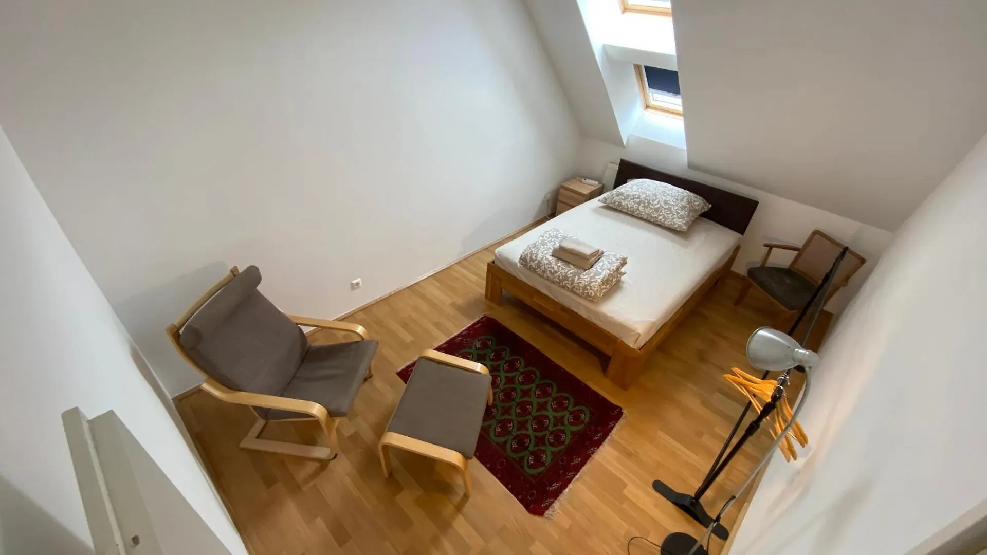 Ferienwohnung Luxury Penthouse Near Metro, Train Station And 15 Mins Center Wien 0*,