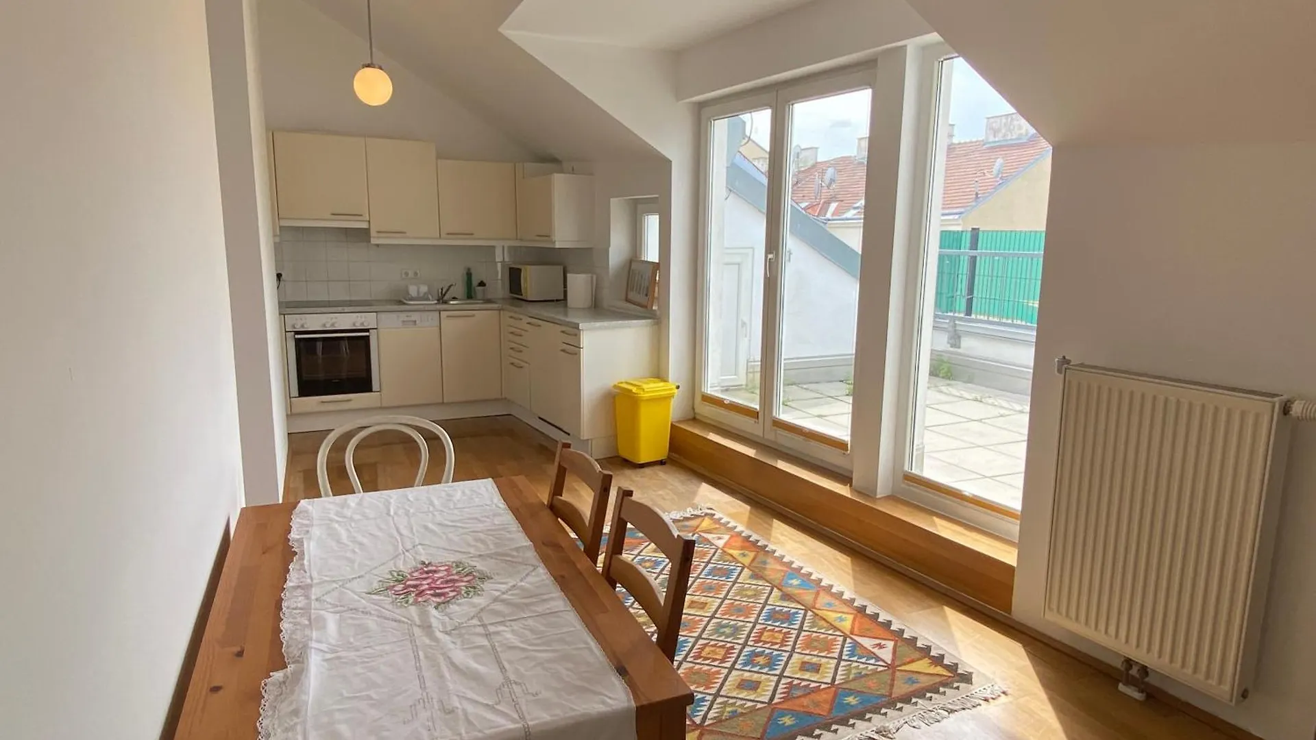 Ferienwohnung Luxury Penthouse Near Metro, Train Station And 15 Mins Center Wien Österreich